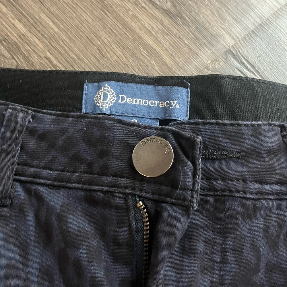 Democracy Absolution Jeans Leopard Print - image 4